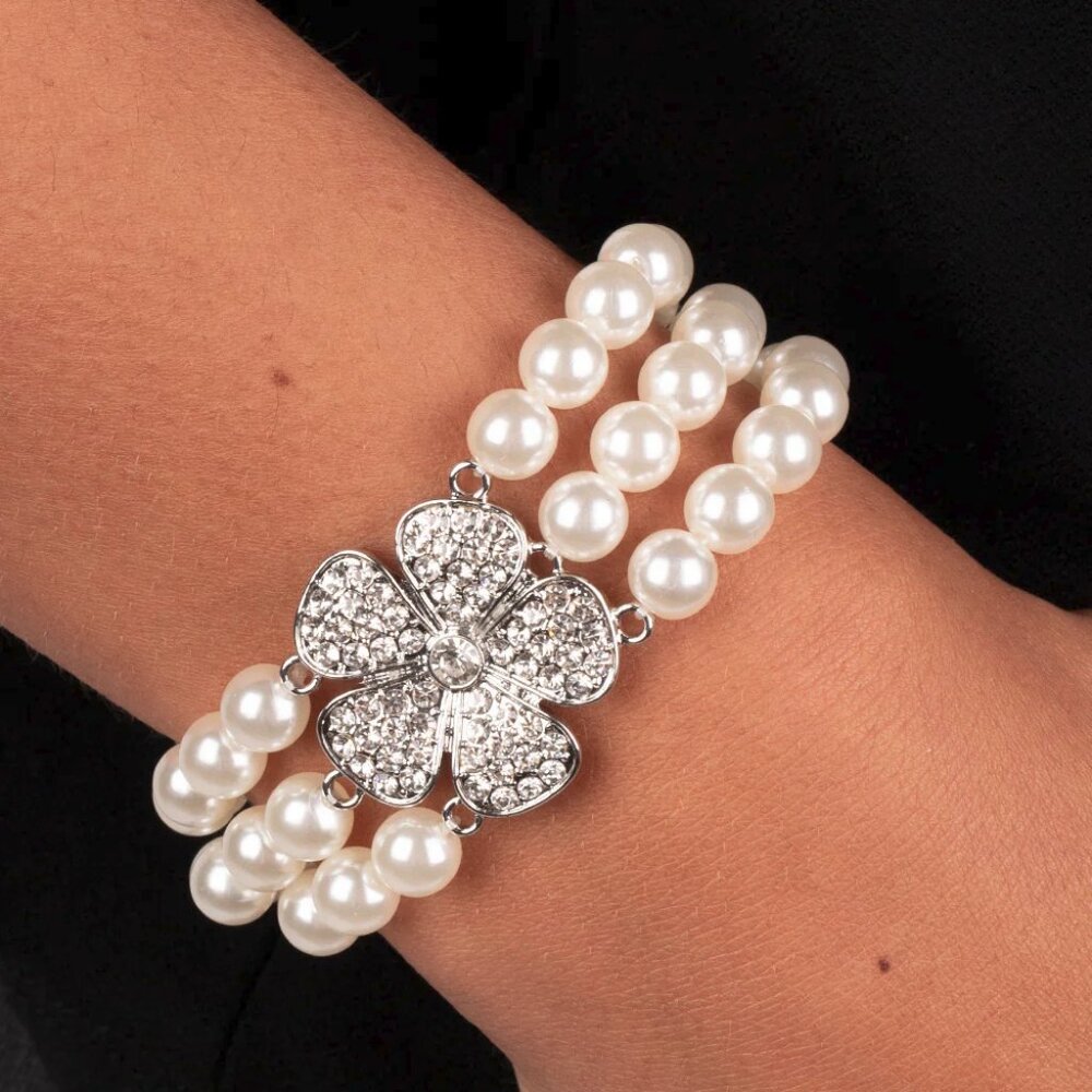 Paparazzi Jewelry Accessories - Park Avenue Orchard - White Bracelet - Vintage - Picture 3 of 4